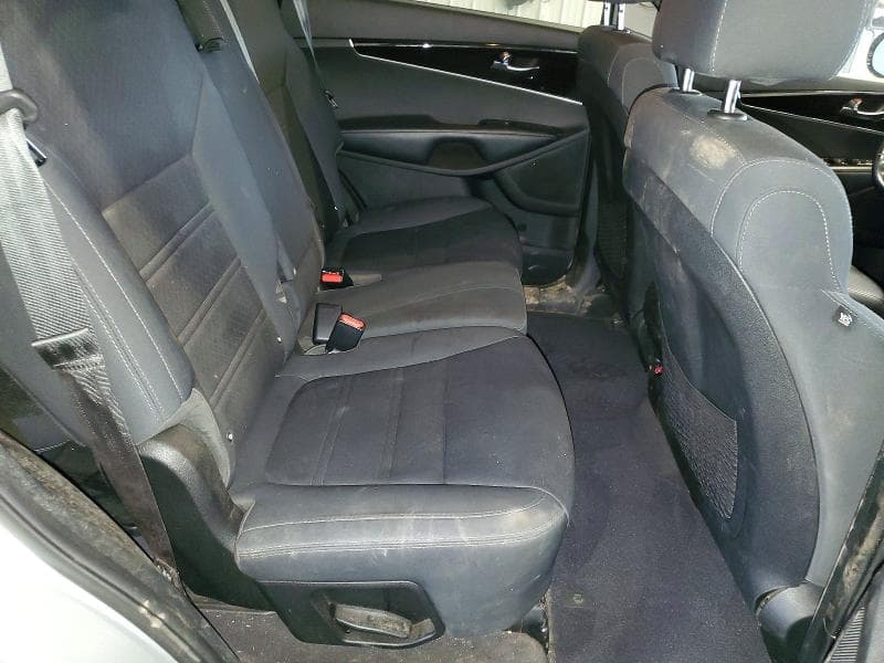 2019 KIA SORENTO S V6 11