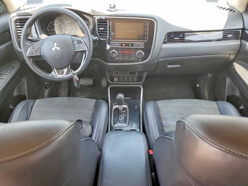 2019 MITSUBISHI OUTLANDER SE 8