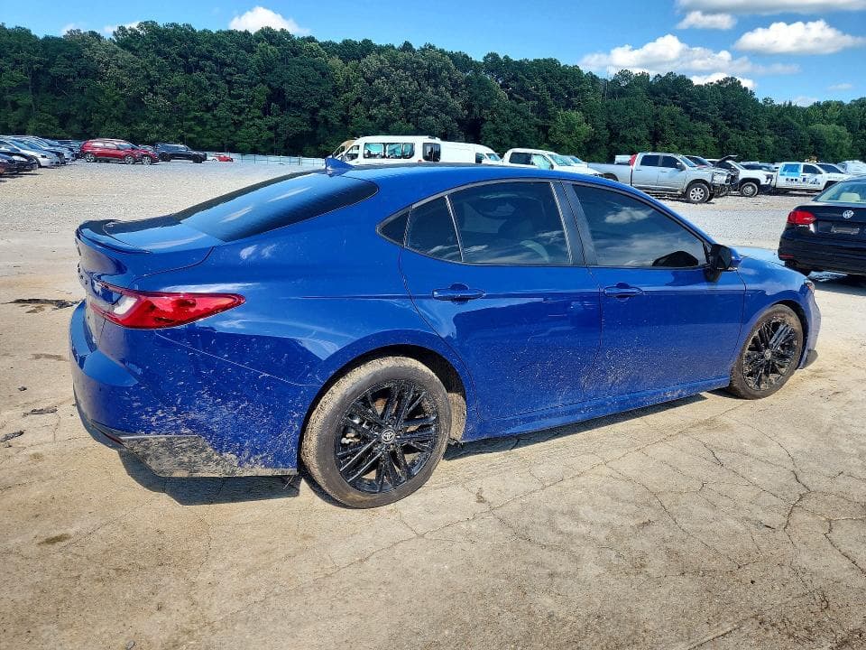 2025 TOYOTA CAMRY SE 3