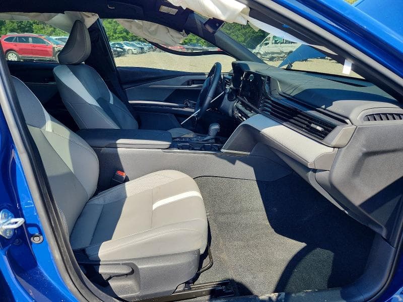 2025 TOYOTA CAMRY SE 7