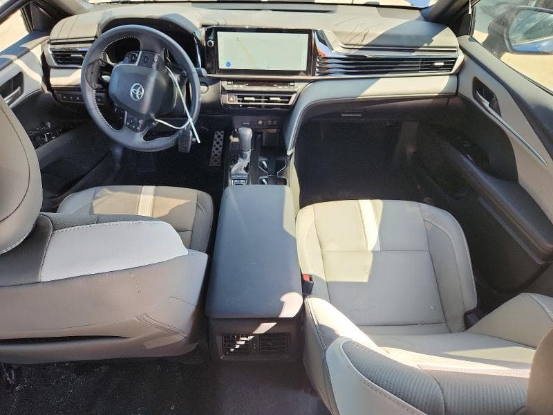 2025 TOYOTA CAMRY SE 8