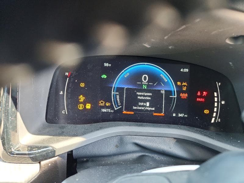 2025 TOYOTA CAMRY SE 9