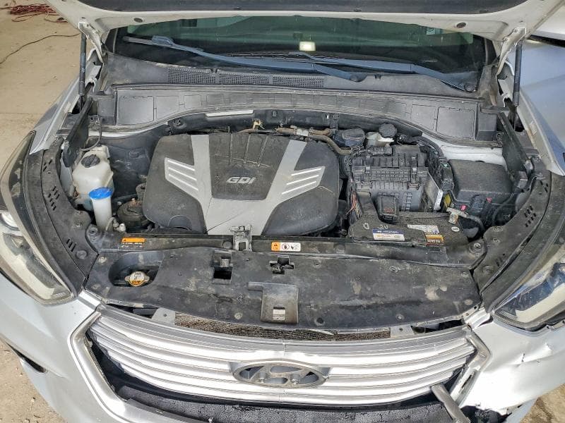 2017 HYUNDAI SANTA FE SE 12