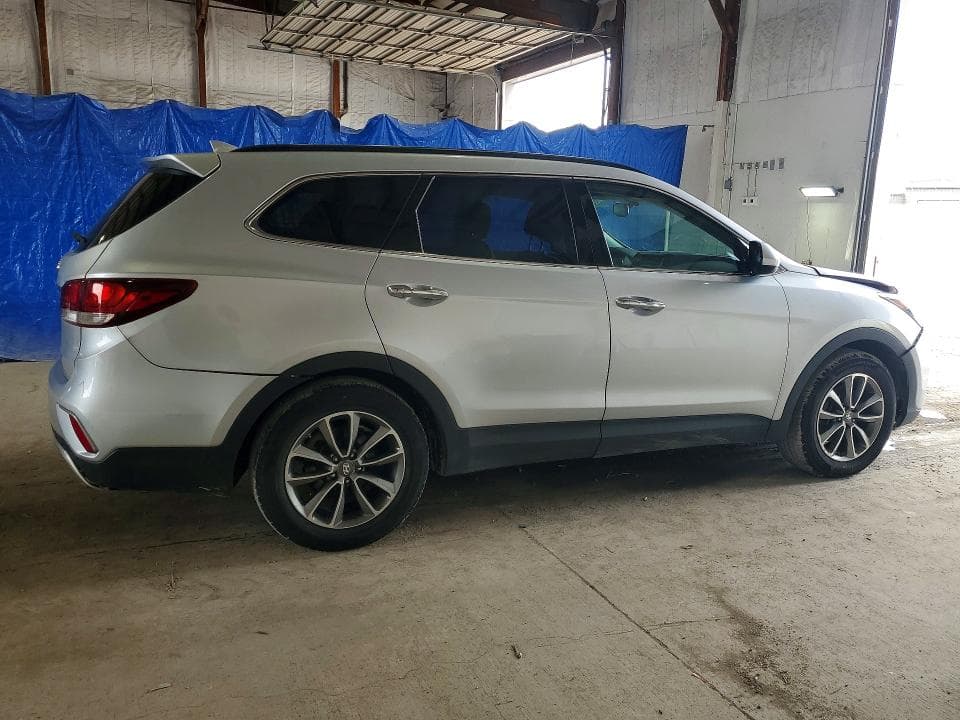 2017 HYUNDAI SANTA FE SE 3