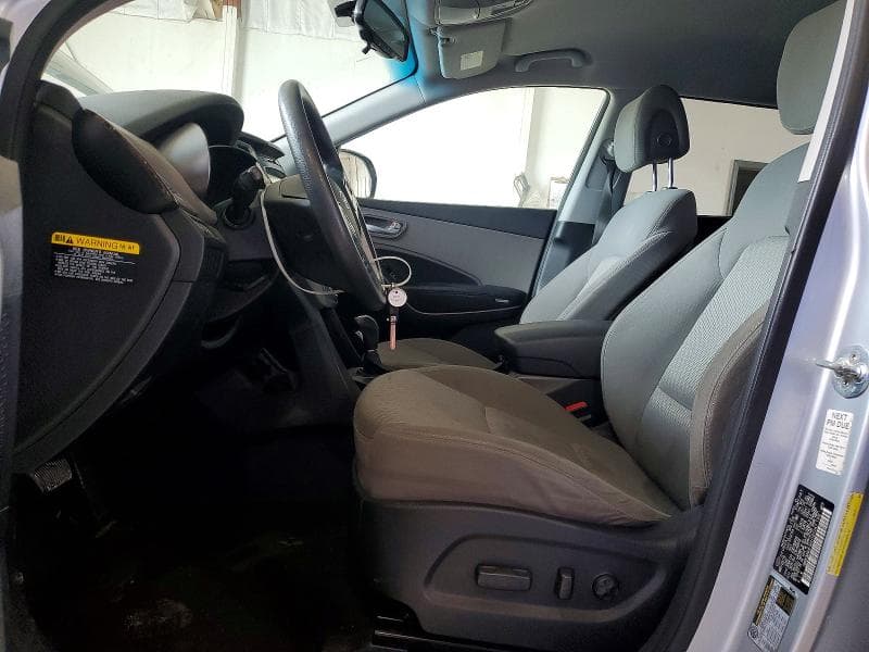 2017 HYUNDAI SANTA FE SE 7