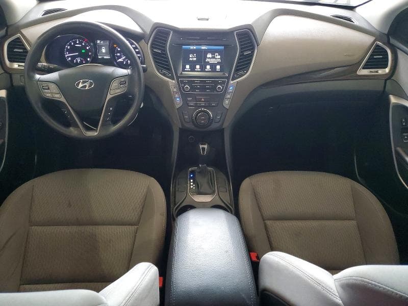 2017 HYUNDAI SANTA FE SE 8