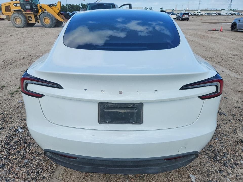 2025 TESLA MODEL 3 6