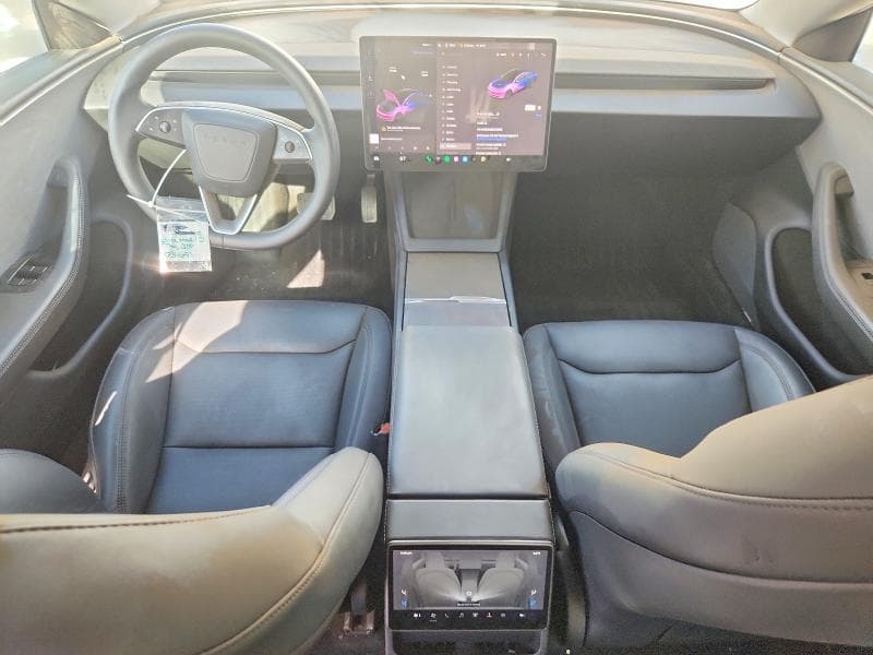2025 TESLA MODEL 3 8