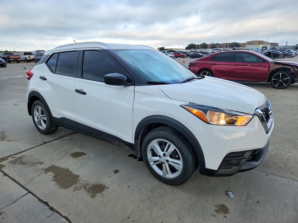 2019 NISSAN KICKS S 4
