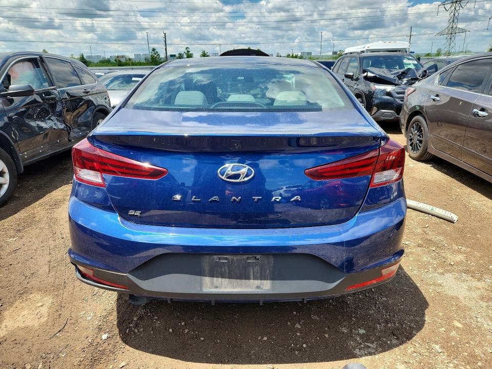 2019 HYUNDAI ELANTRA SE SE 6