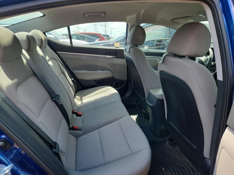 2019 HYUNDAI ELANTRA SE SE 10