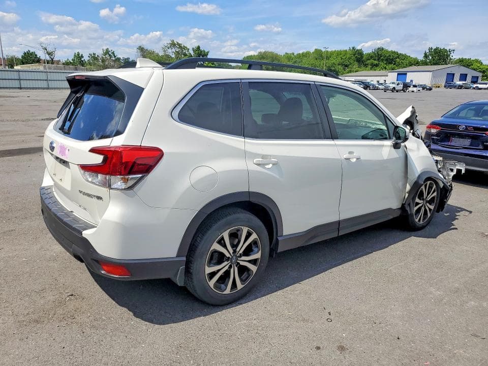2021 SUBARU FORESTER LIMITED 3