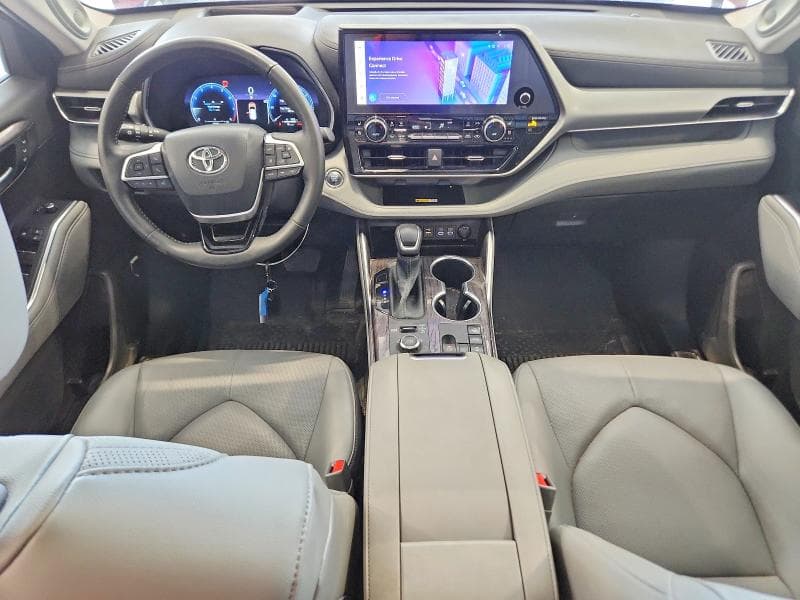 2023 TOYOTA HIGHLANDER PLATINUM PLATINUM 8