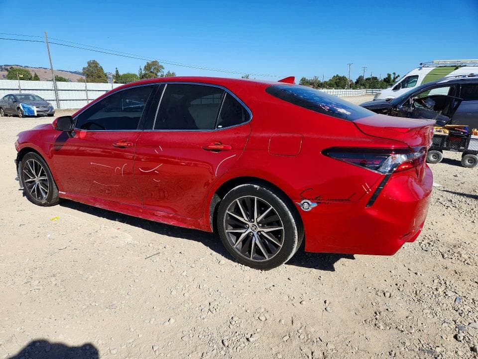 2021 TOYOTA CAMRY SE 2