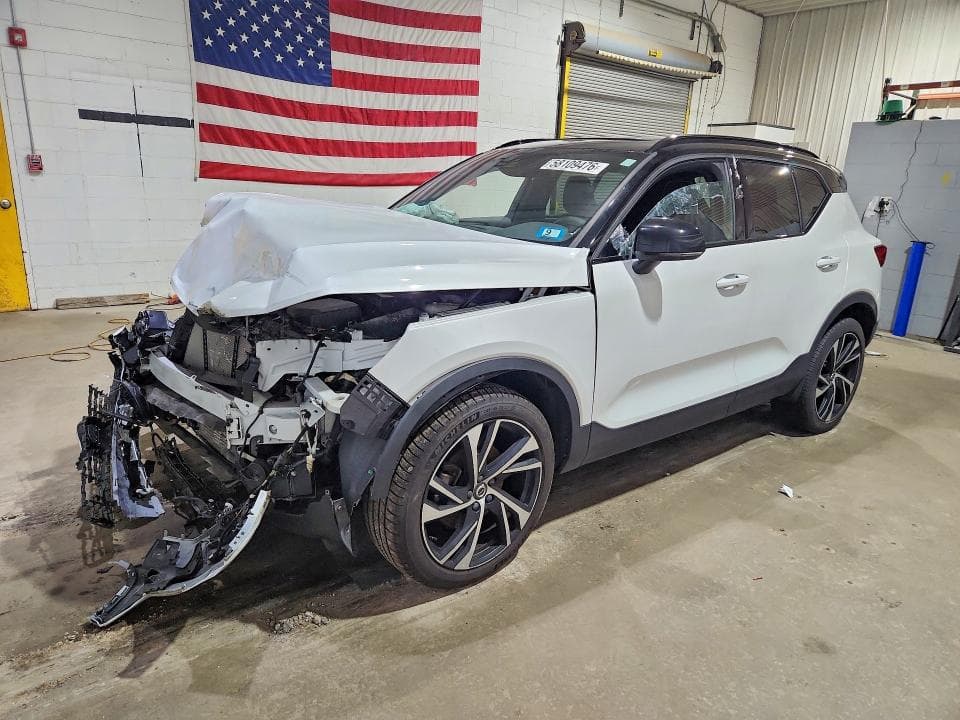 2019 VOLVO XC40 T5 R-DESIGN - 1