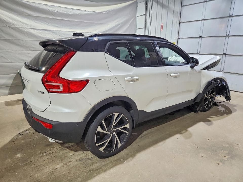 2019 VOLVO XC40 T5 R-DESIGN 3