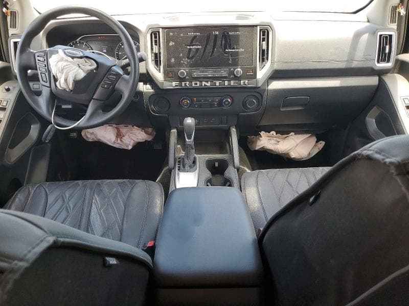 2025 NISSAN FRONTIER SV 8