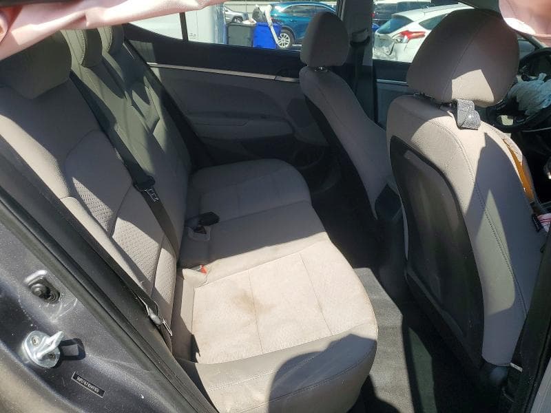 2019 HYUNDAI ELANTRA SE SE 10
