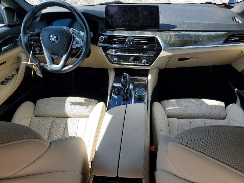 2023 BMW 530XE 8