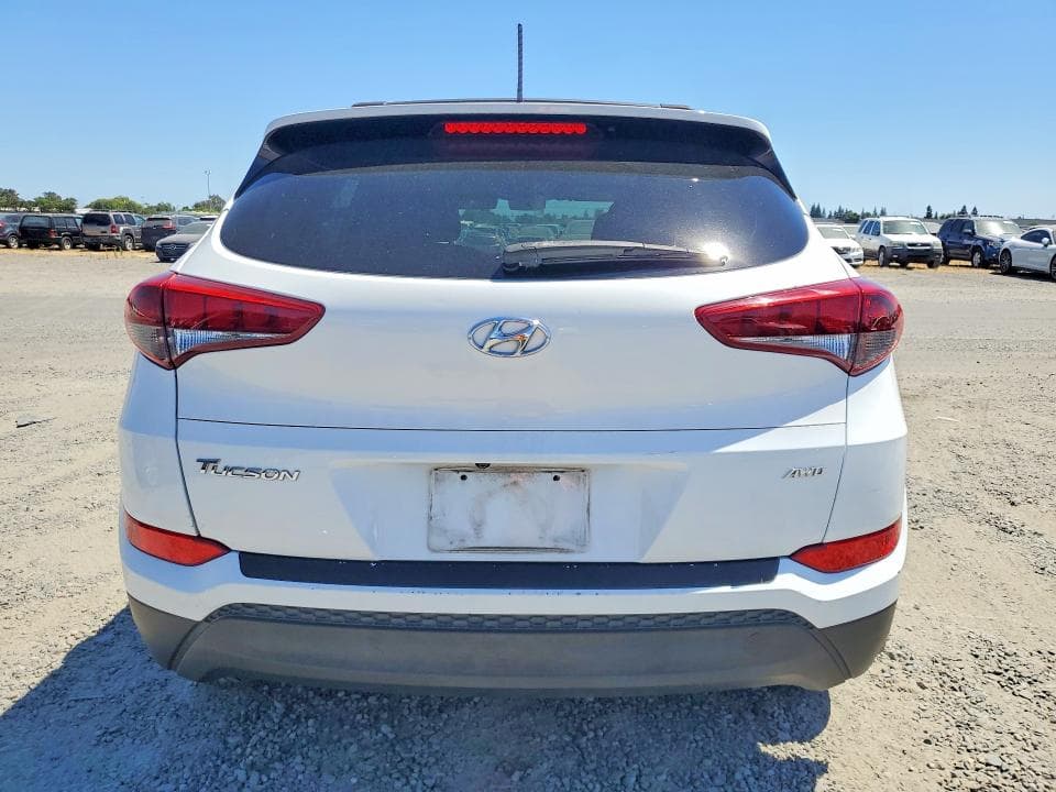 2017 HYUNDAI TUCSON SE 6