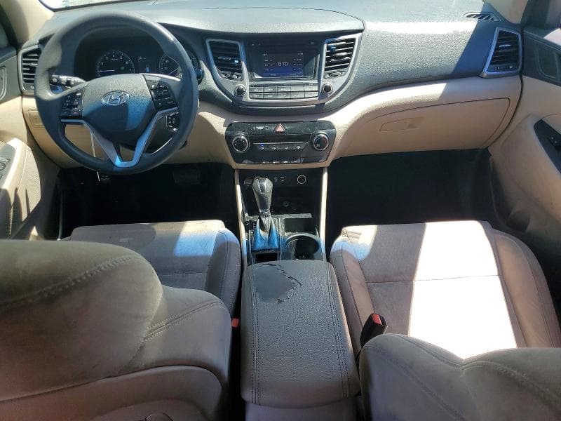 2017 HYUNDAI TUCSON SE 8
