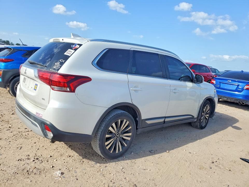 2020 MITSUBISHI OUTLANDER SE 3