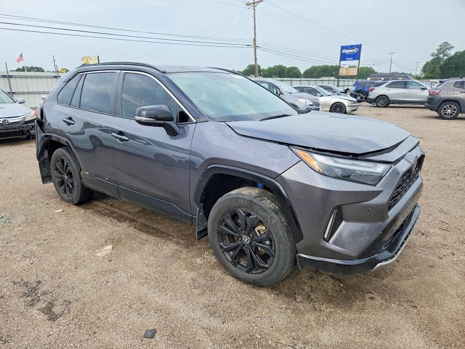 2024 TOYOTA RAV4 XSE 4