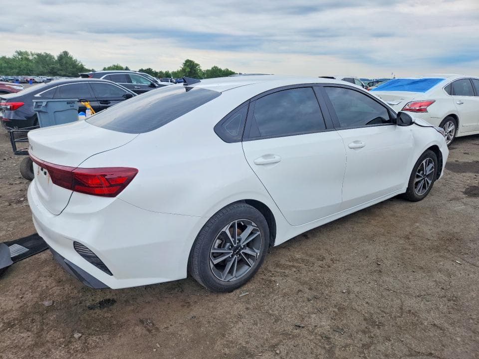2023 KIA FORTE LXS 3