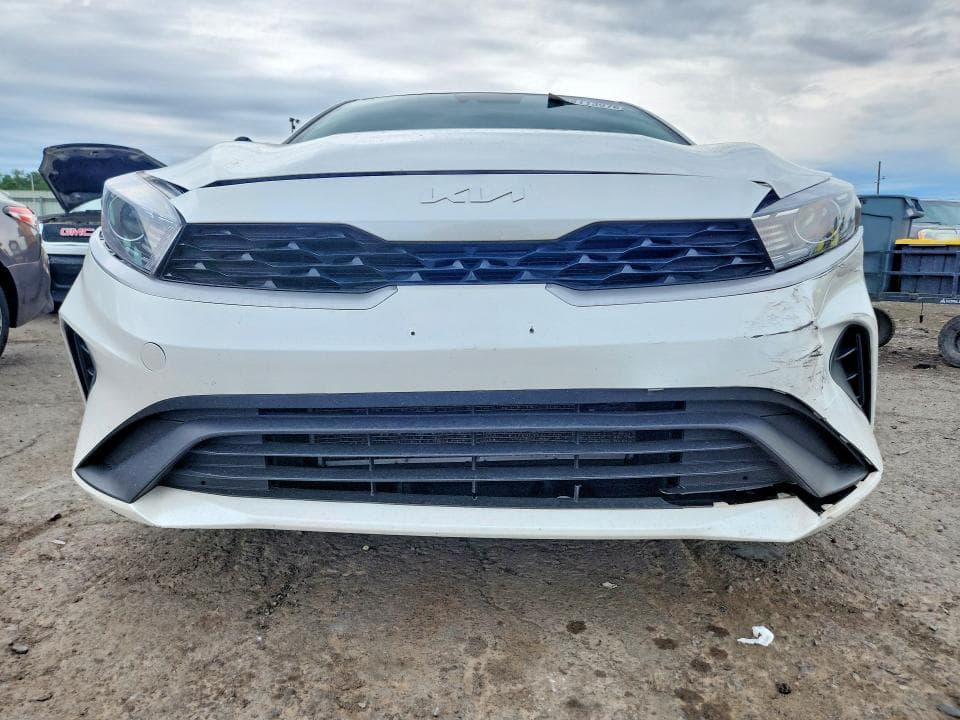 2023 KIA FORTE LXS 5