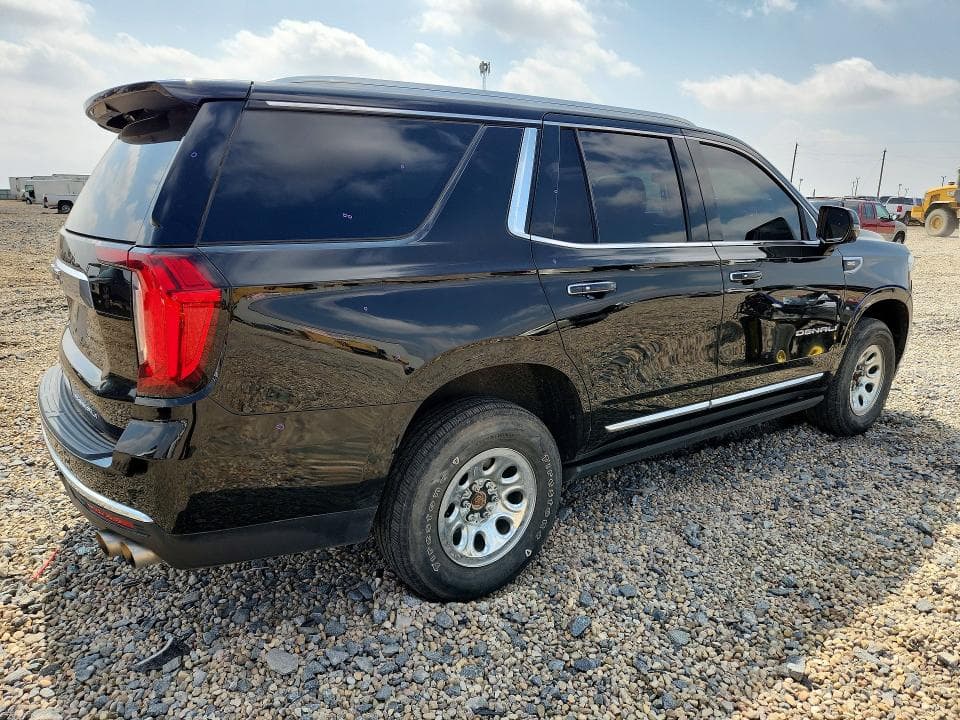 2021 GMC YUKON DENALI 3
