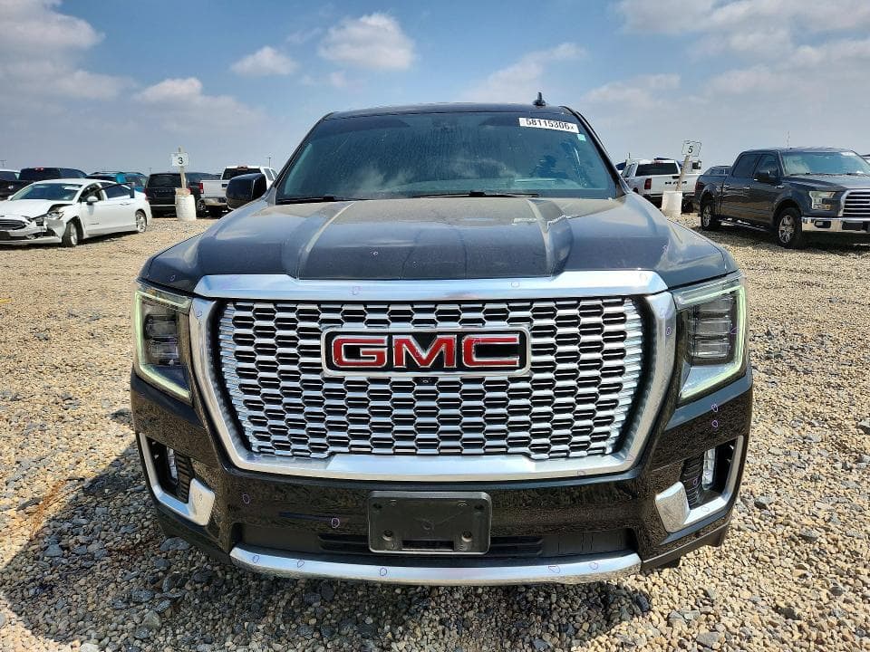 2021 GMC YUKON DENALI 5