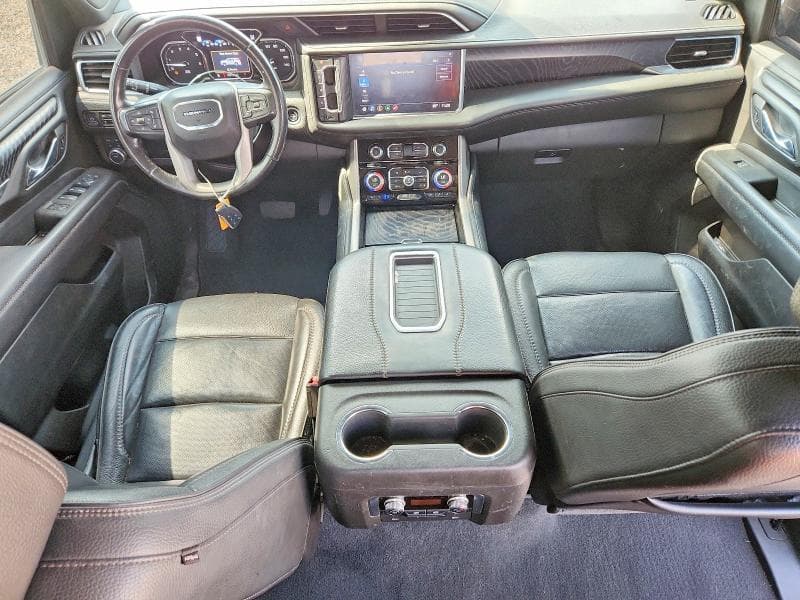 2021 GMC YUKON DENALI 8