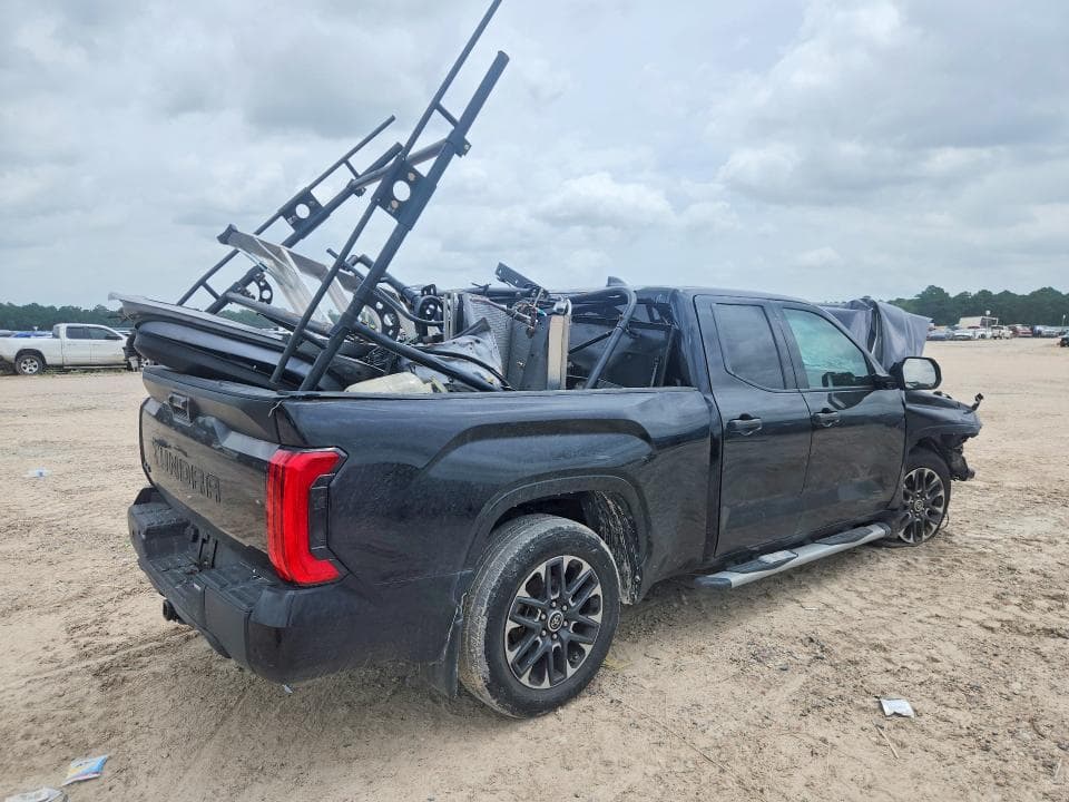 2024 TOYOTA TUNDRA SR 3
