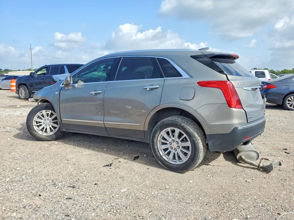 2019 CADILLAC XT5 2