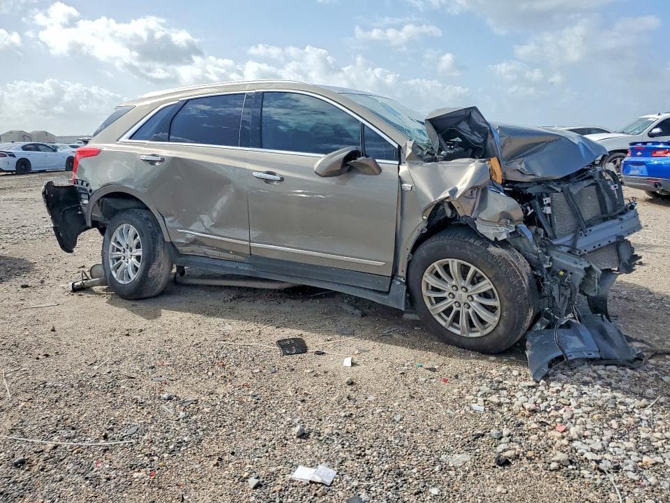 2019 CADILLAC XT5 4