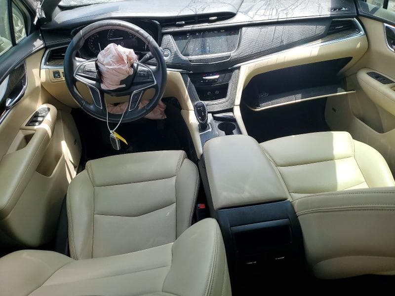 2019 CADILLAC XT5 8