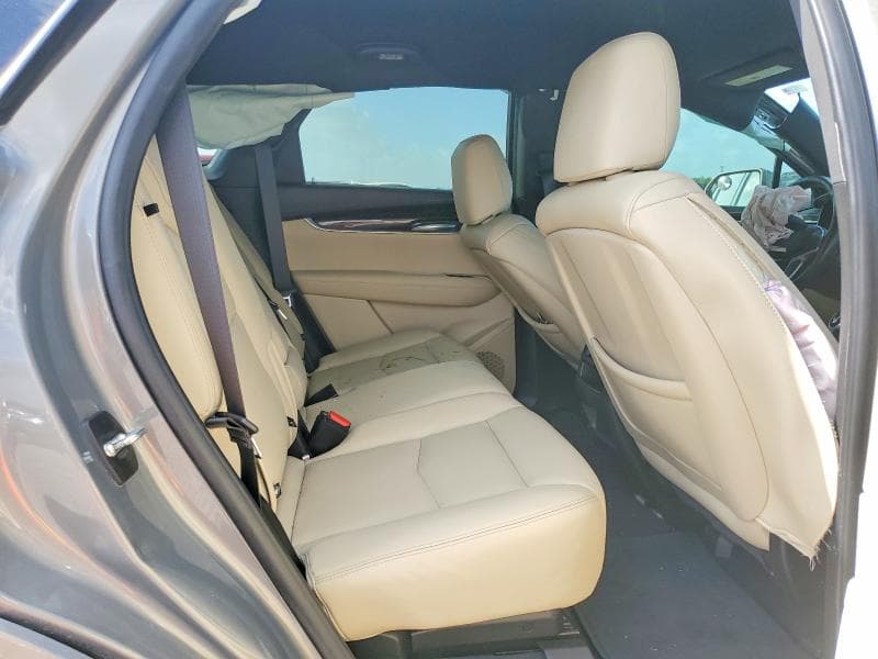 2019 CADILLAC XT5 10