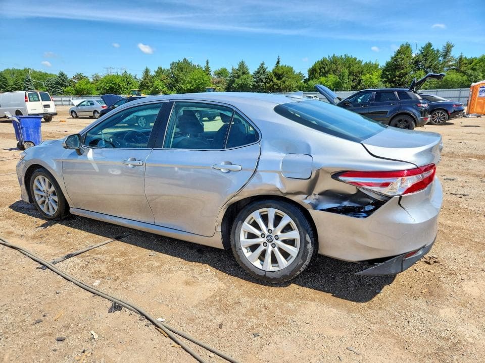 2019 TOYOTA CAMRY LE 2