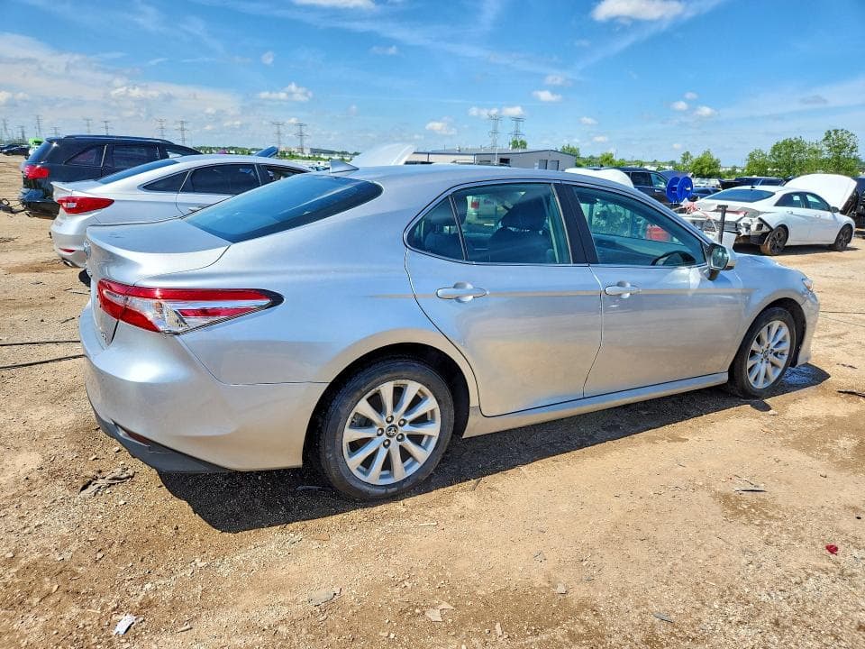 2019 TOYOTA CAMRY LE 3