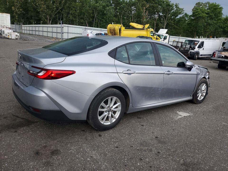 2025 TOYOTA CAMRY LE 3