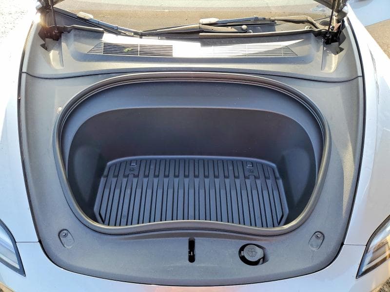 2025 TESLA MODEL 3 11