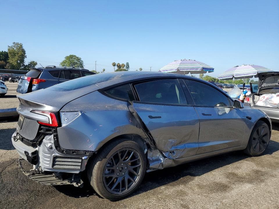 2025 TESLA MODEL 3 3