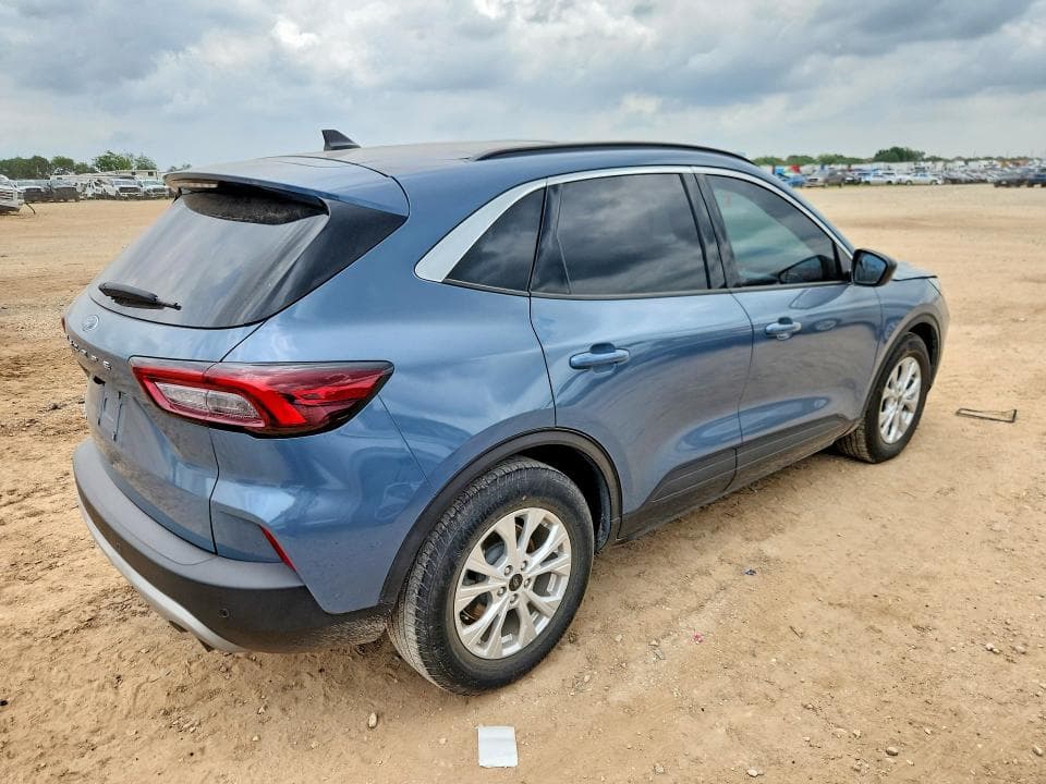 2023 FORD ESCAPE ACTIVE 3