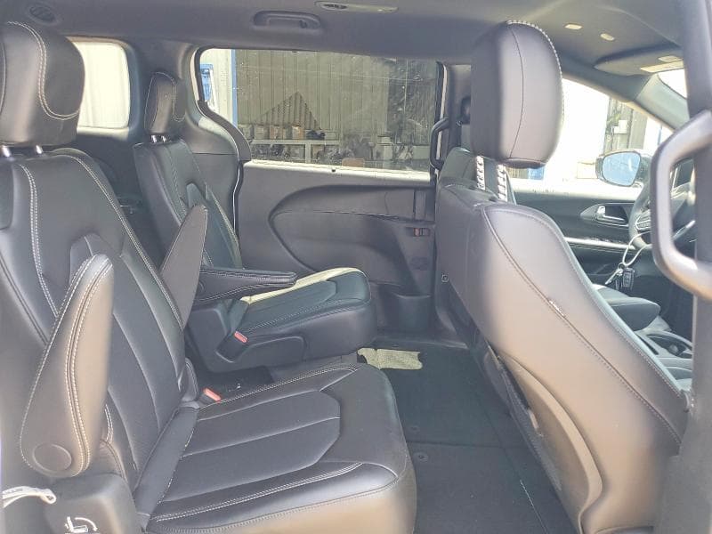 2026 CHRYSLER PACIFICA SELECT 11