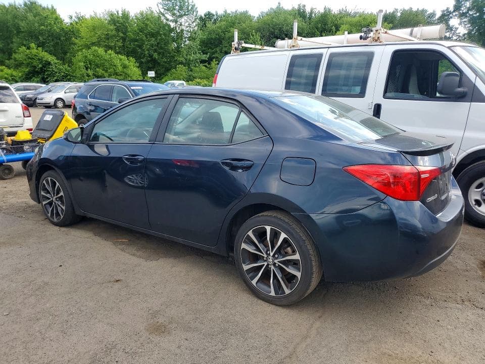 2017 TOYOTA COROLLA SE SE 3