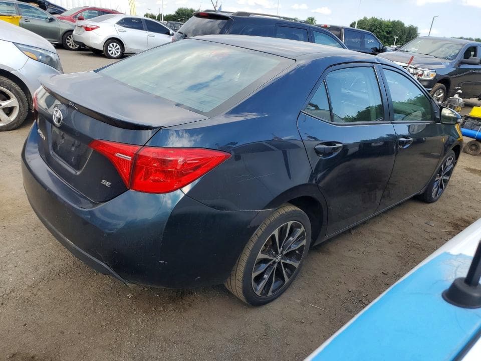 2017 TOYOTA COROLLA SE SE 4