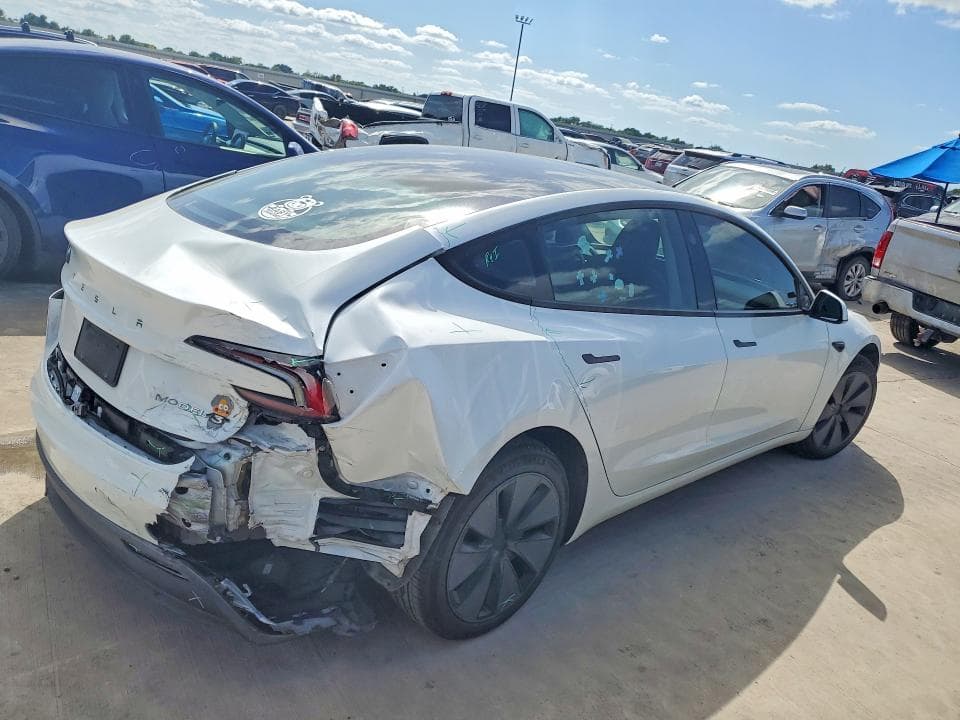 2025 TESLA MODEL 3 3