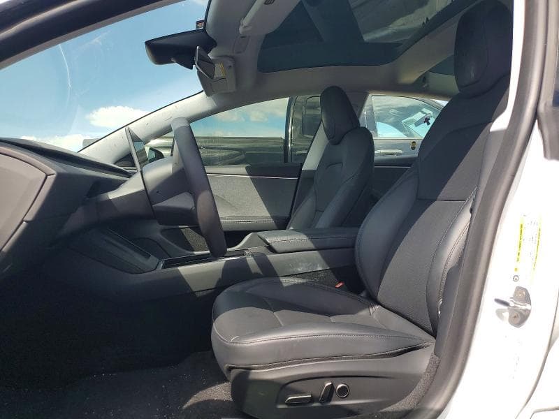 2025 TESLA MODEL 3 7