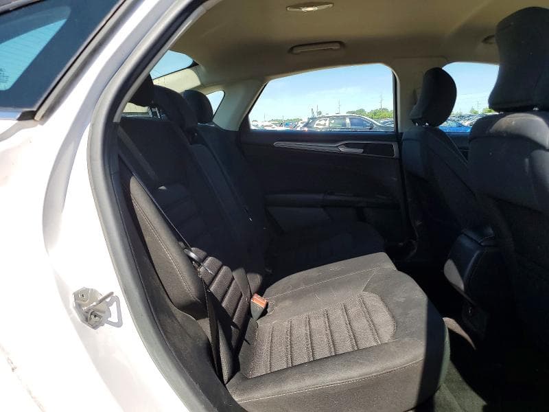 2017 FORD FUSION SE 10