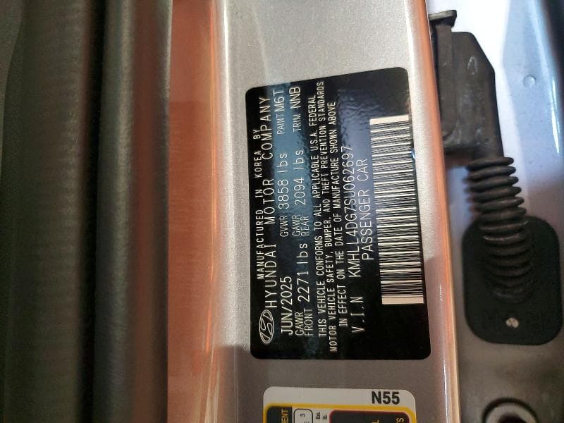 2025 HYUNDAI ELANTRA SE 13
